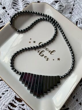 Hematite Beaded Fan Pendant Necklace - Unbranded